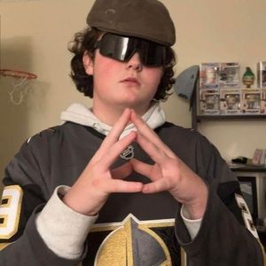 Meet your Posher, Daniel